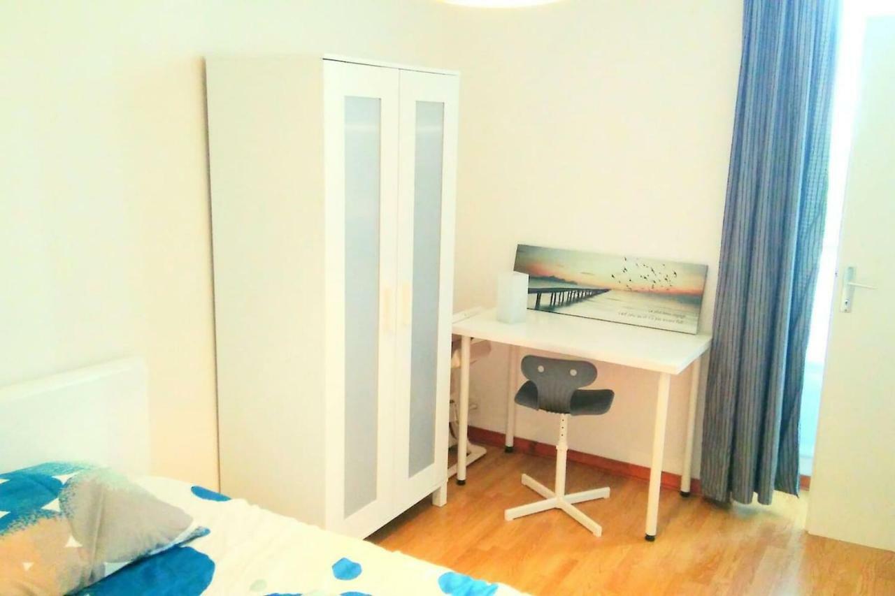 Appart Calme & Moderne Au Coeur De La Ville + Wifi ラ・ロシェル エクステリア 写真
